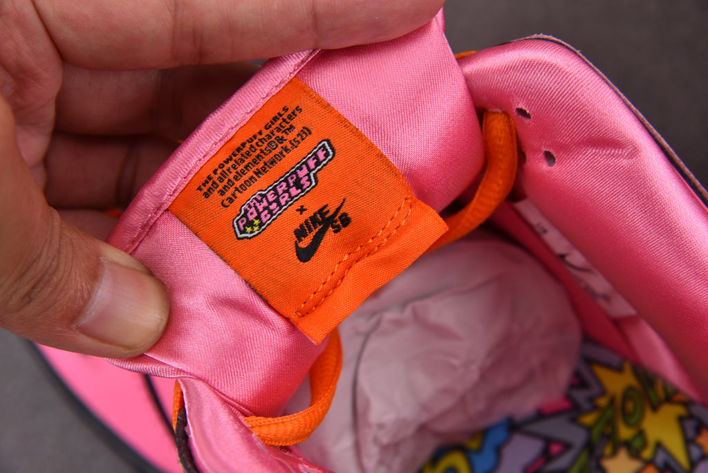 Nike SB Dunk  Low "The Powerpuff Girls - Blossom"