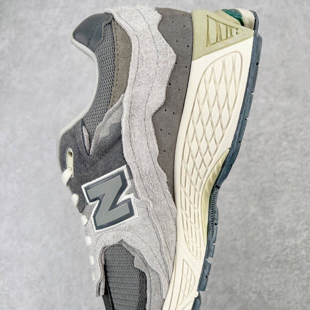 NEW BALANCE 2002R Protection Pack 'Rain Cloud'