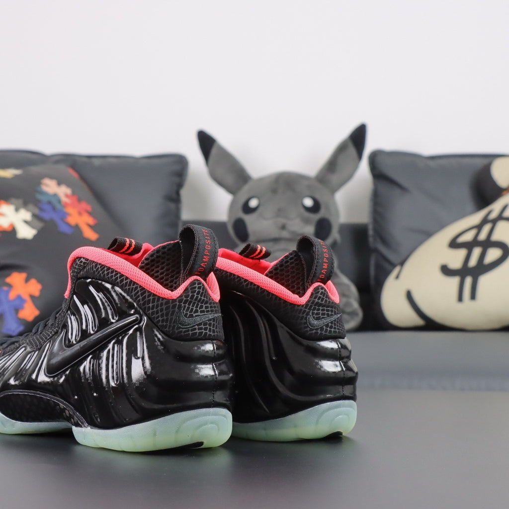 NIKE AIR  Foamposite Pro Yeezy