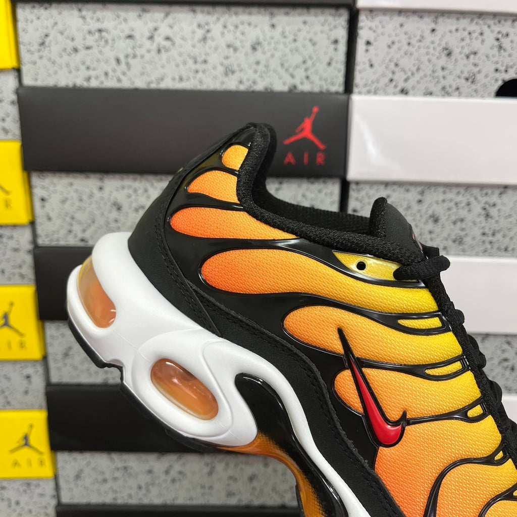 NIKE AIR MAX PLUS Sunset
