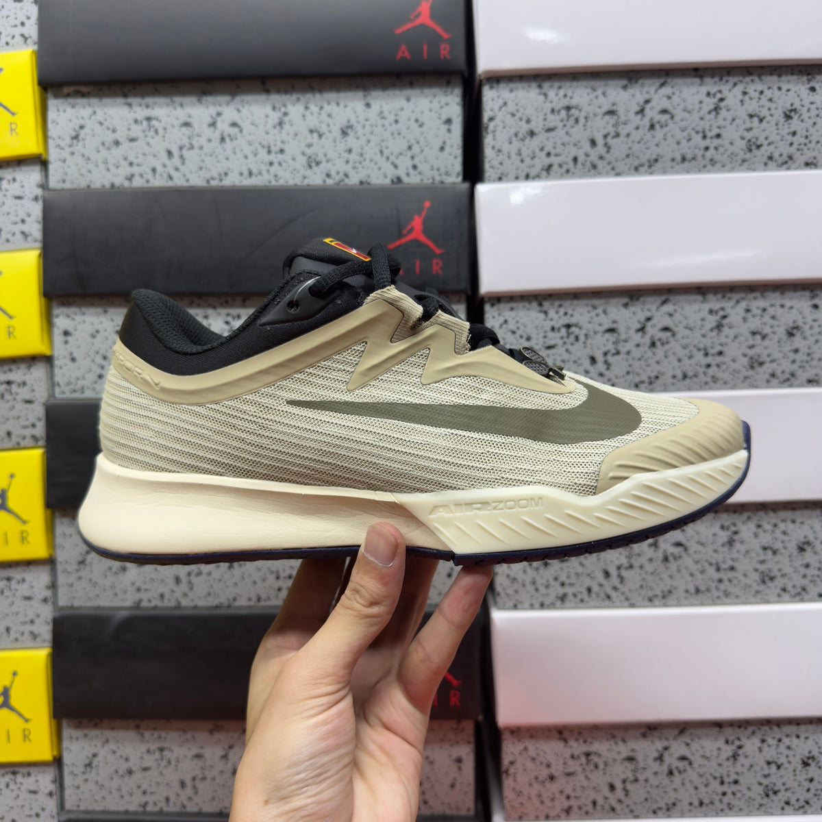 NIKE COURT AIR ZOOM VAPOR PRO 3 HERITAGE HC Desert Khaki Medium Olive