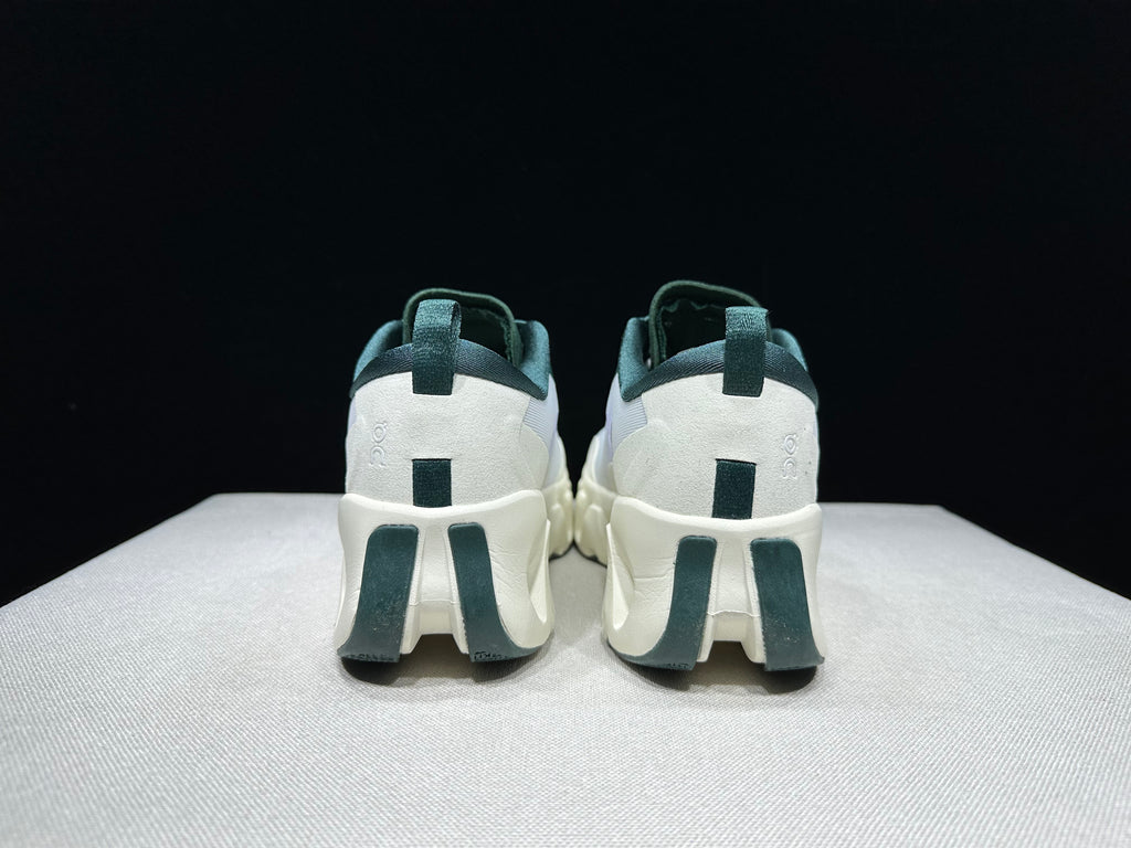 ON - KITH K TECH 1 WHITE GREEN
