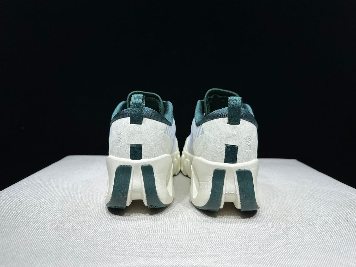 ON - KITH K TECH 1 WHITE GREEN