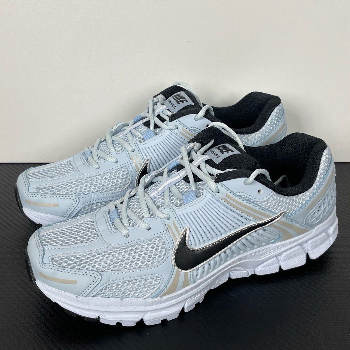 NIKE AIR ZOOM VOMERO 5 "Blue Tint"