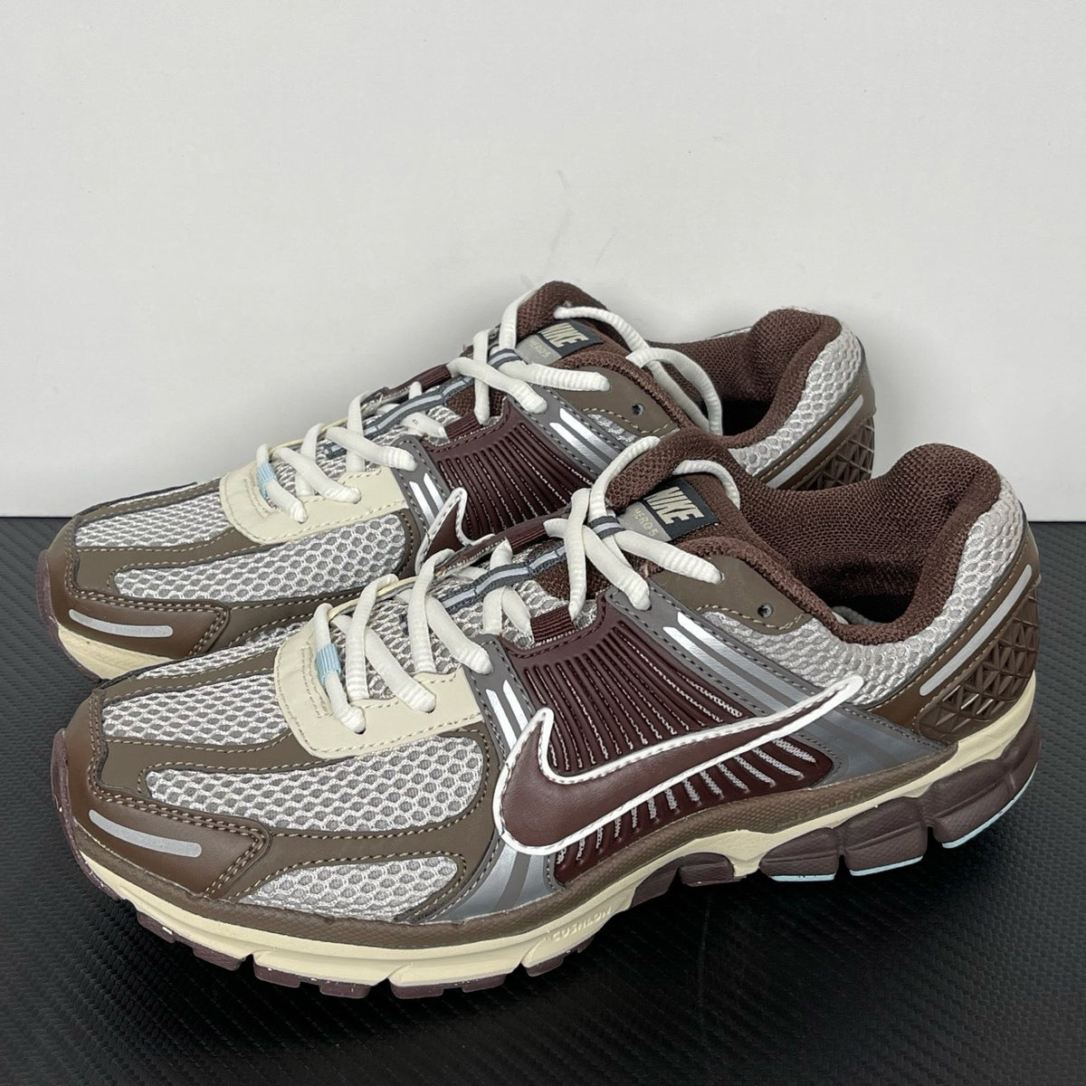 NIKE AIR ZOOM VOMERO 5 "Earth Fossil"