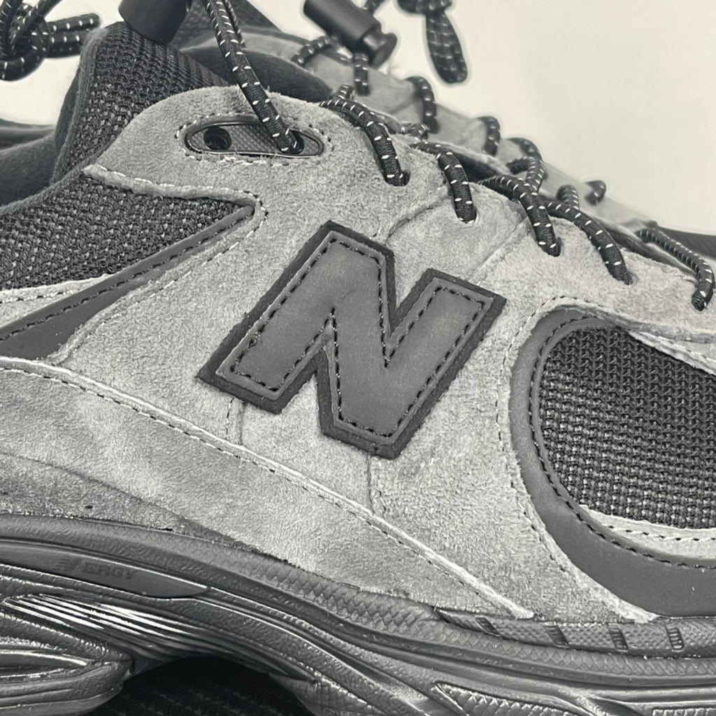 NEW BALANCE 2002 x JJJJound 2002R Gore-Tex in Charcoal