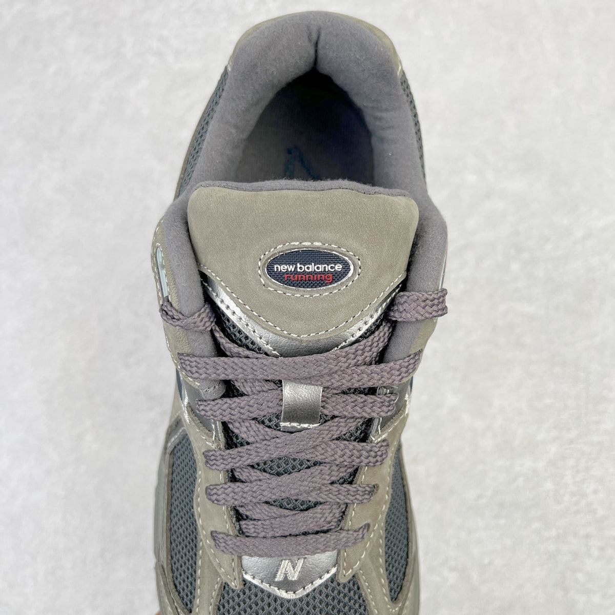 NEW BALANCE 2002R Light Grey / Castlerock