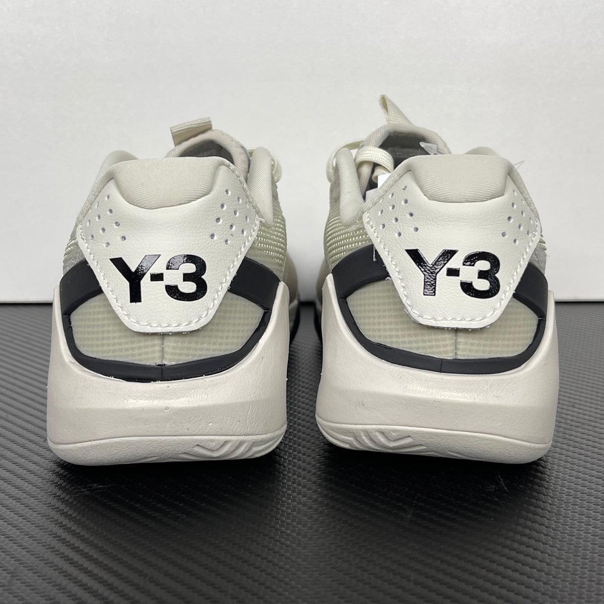 AD ADIZERO UBERSONIC 5 Orbital Grey