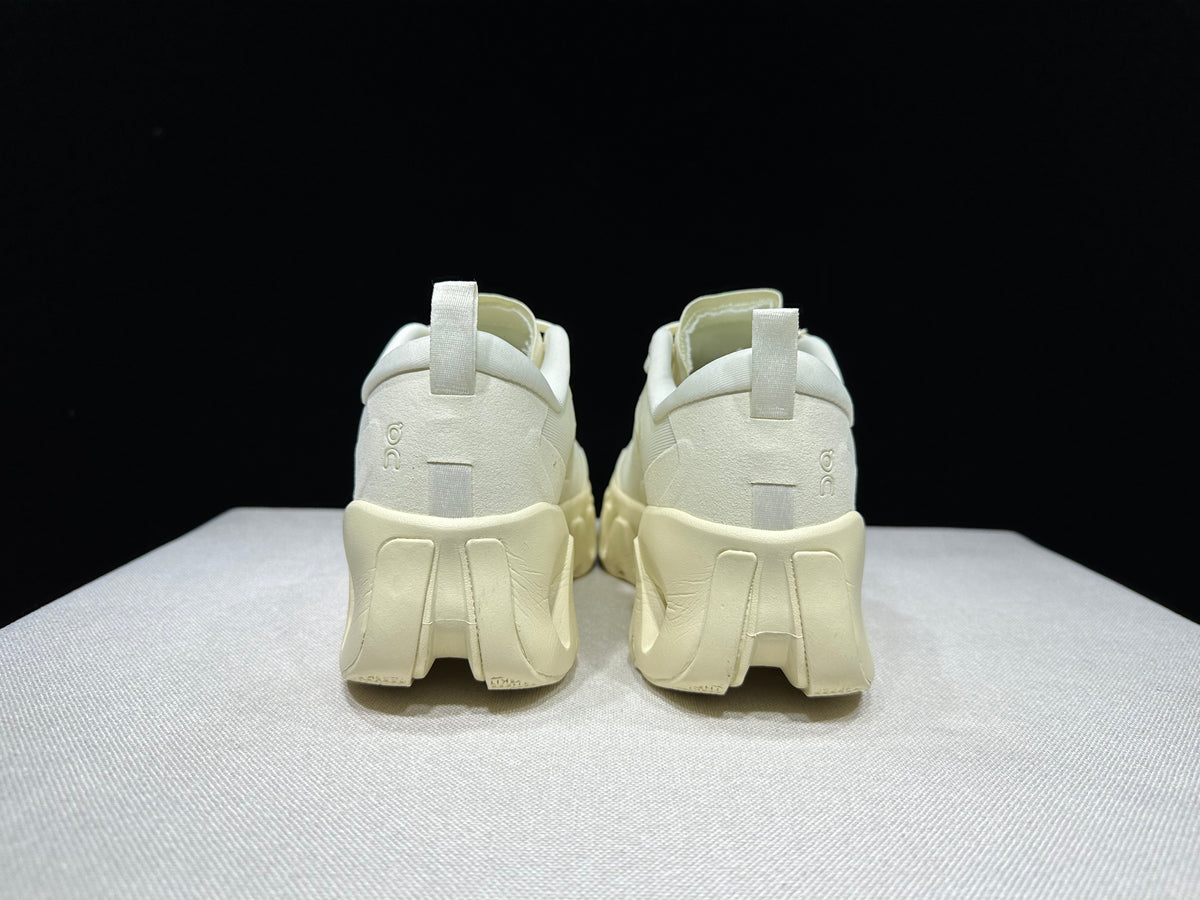 ON - KITH K TECH 1 CREAMY WHITE