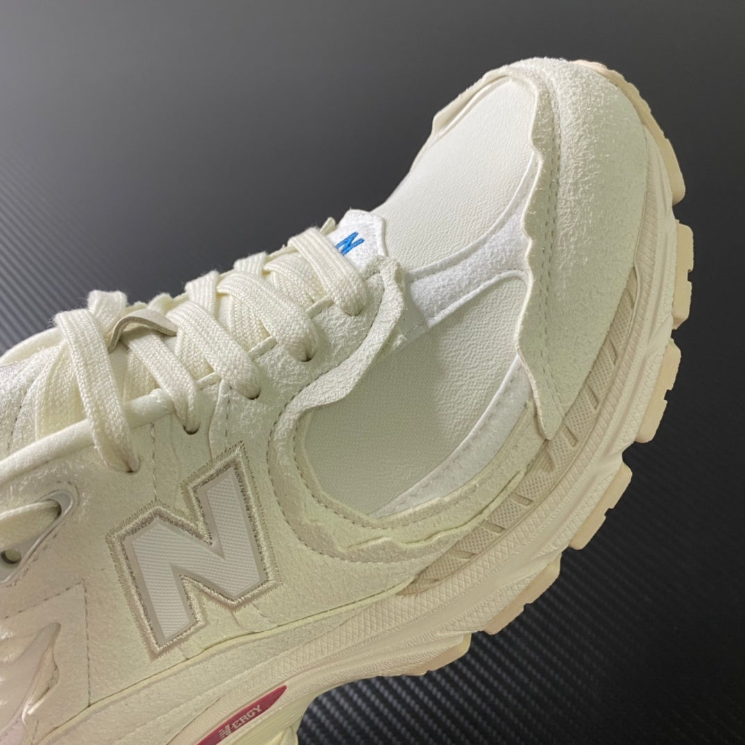 NEW BALANCE 2002R  Protection Pack in "Sea Salt"