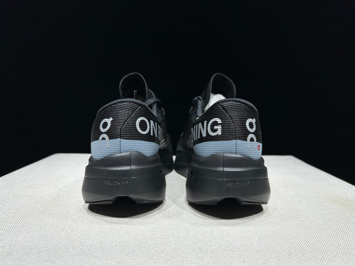 ON - CLOUDBOOM VOLT ALL BLACK V2