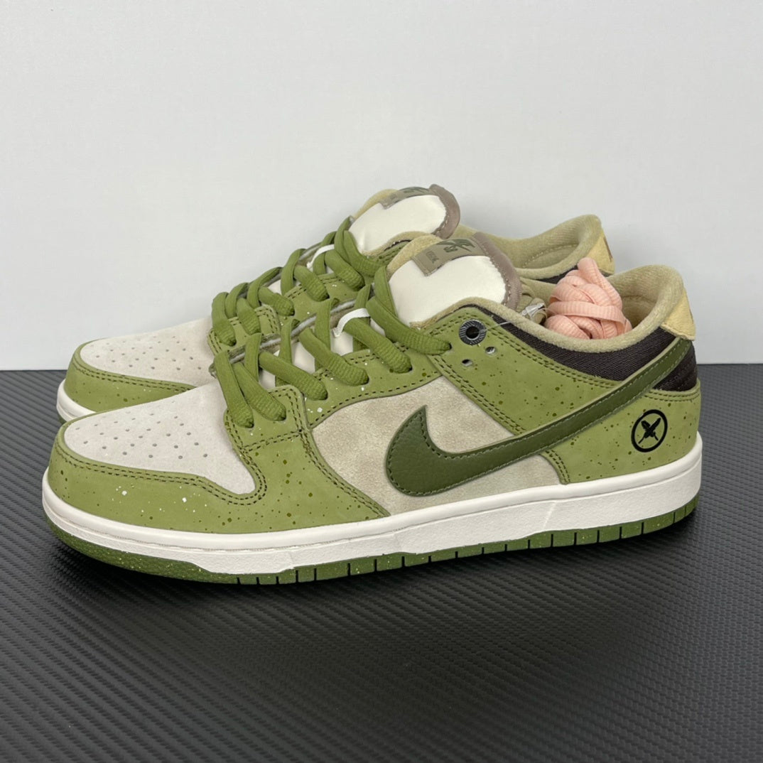 Nike SB Dunk  Low x Yuto "Matcha"