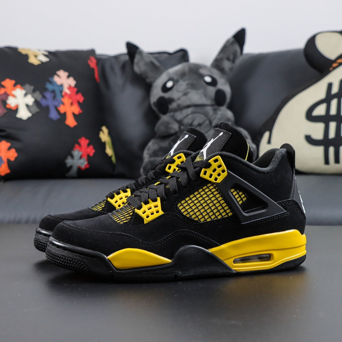 Jordan 4 Retro 'Thunder'