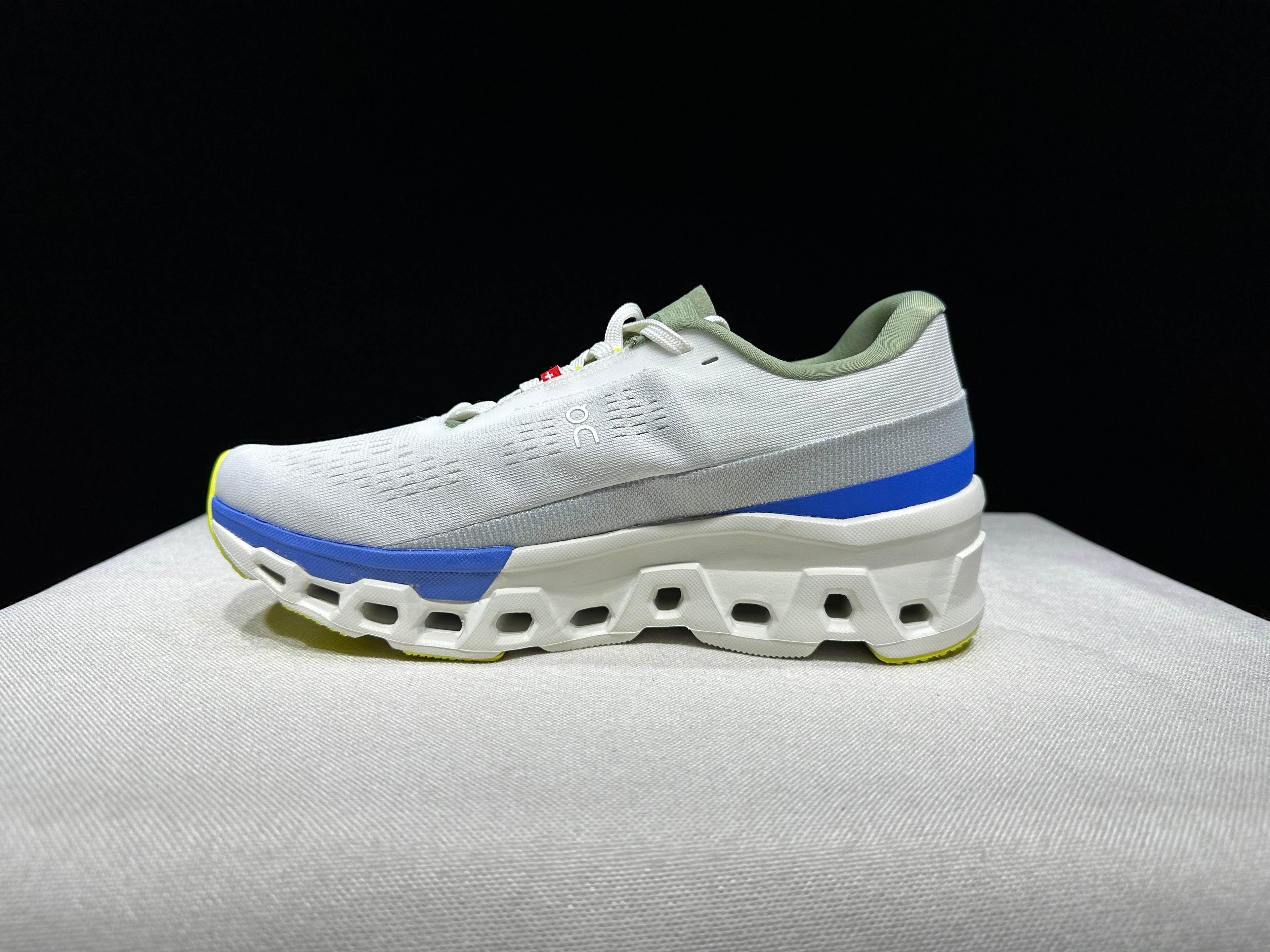 ON - Cloudmonster 2 'Distance White Lapis'