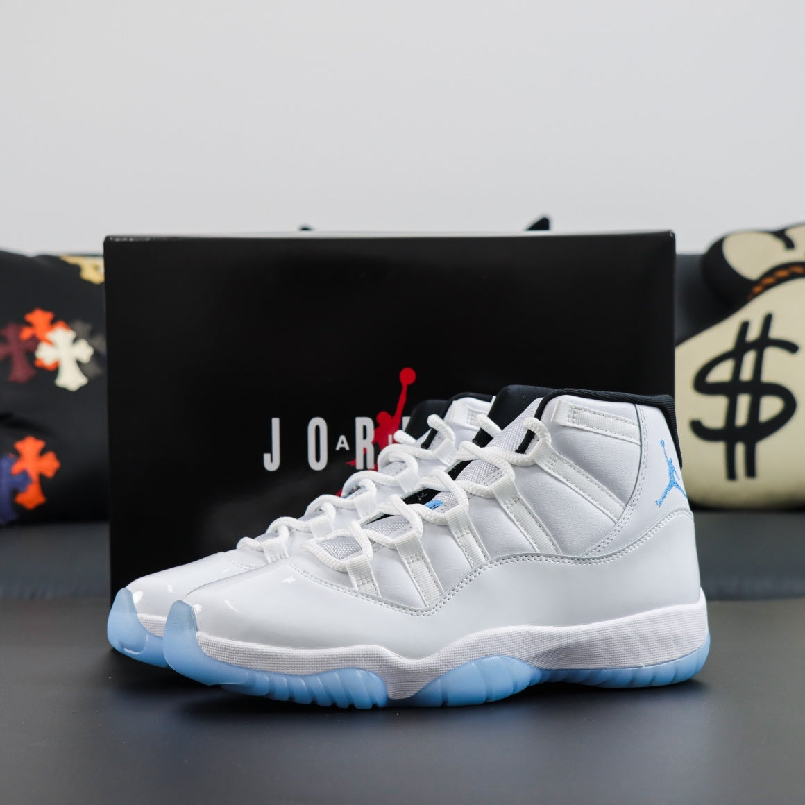 Jordan 11 Retro 'Legend Blue'