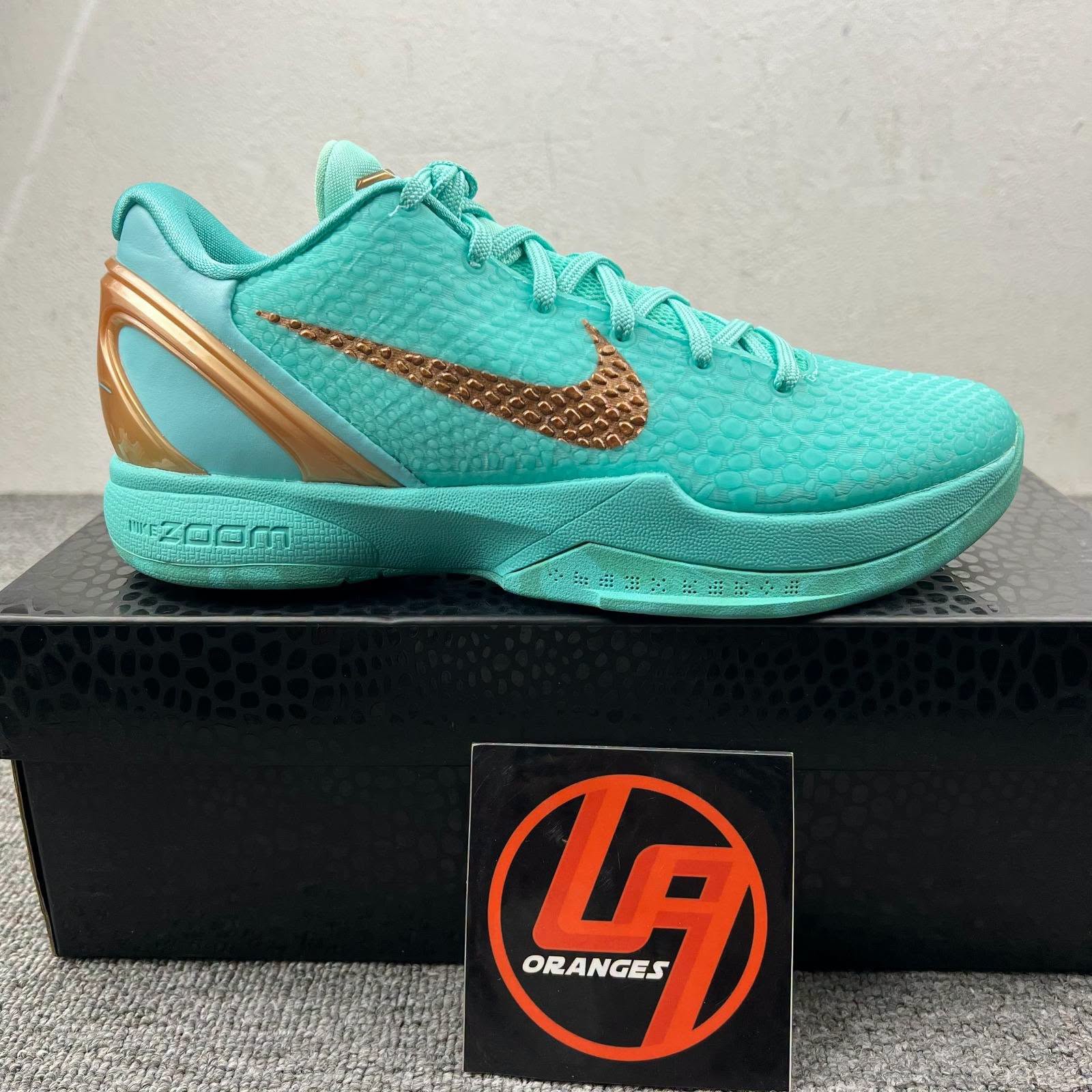 Kobe 6 Protro Statue of Liberty