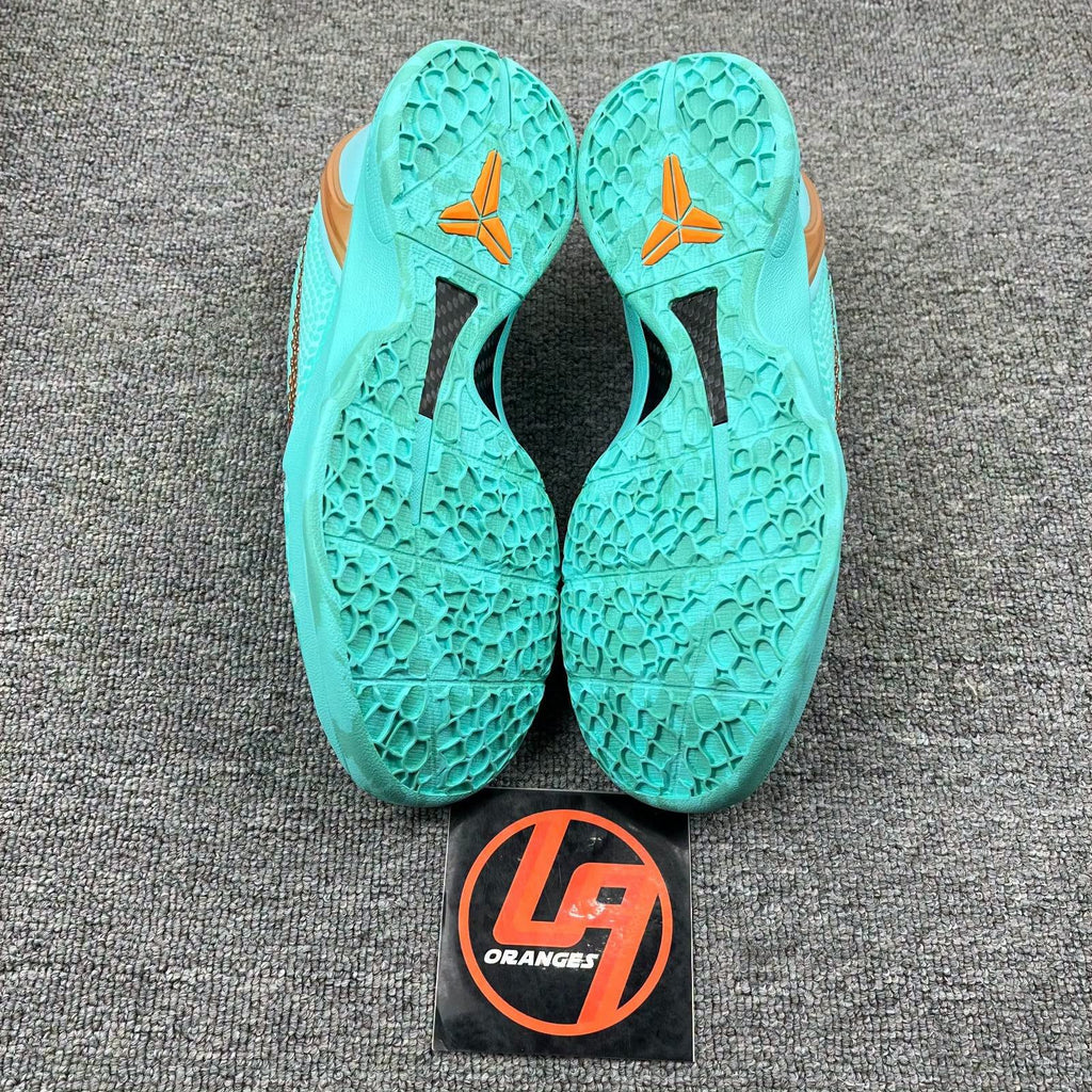 Kobe 6 Protro Statue of Liberty