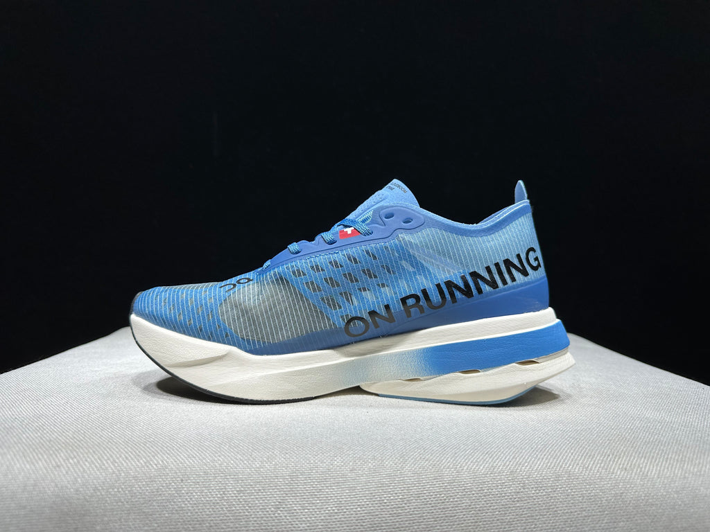 ON - Cloudboom Strike 'White | Blue'