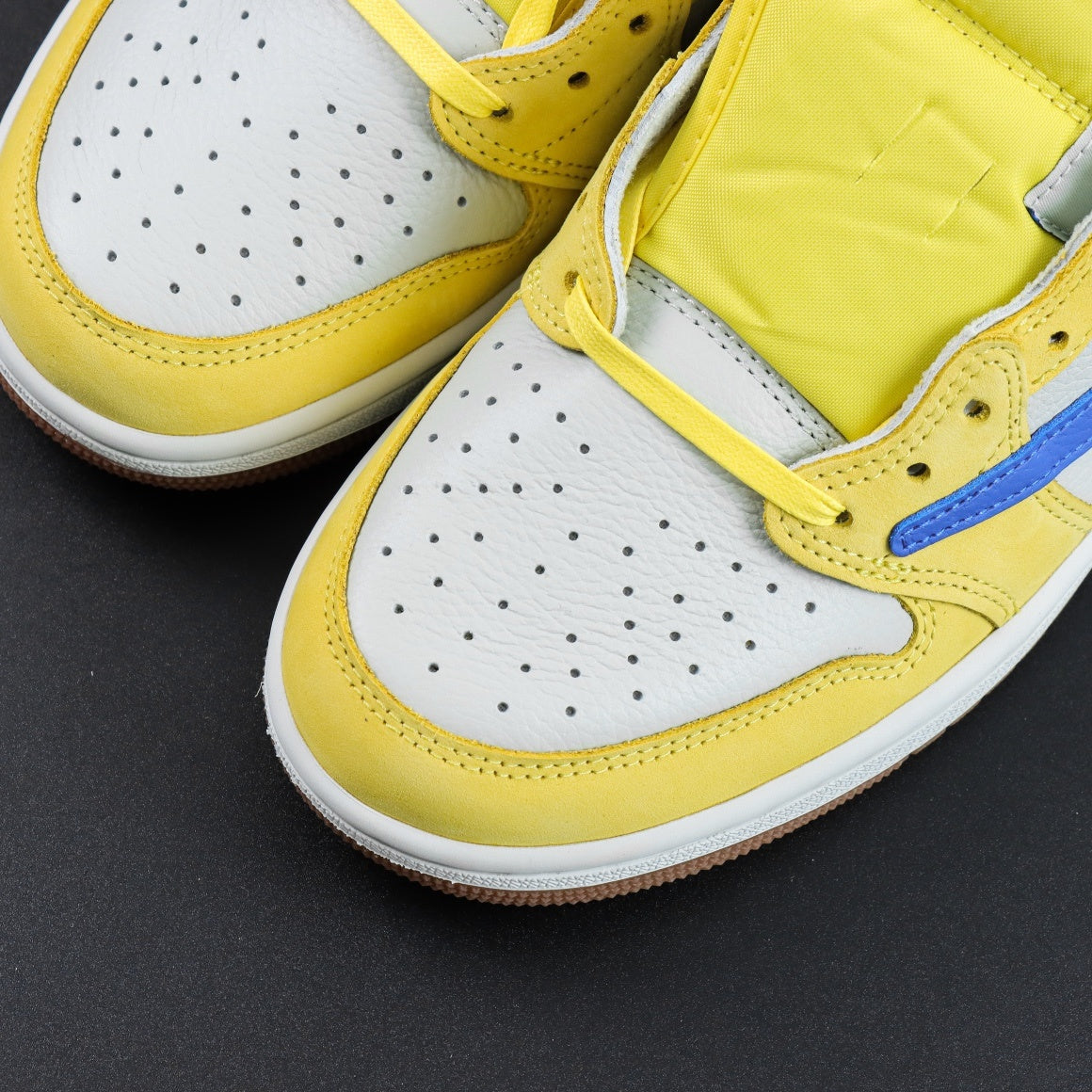 Jordan 1 Retro Low OG SP x Travis Scott 'Canary'