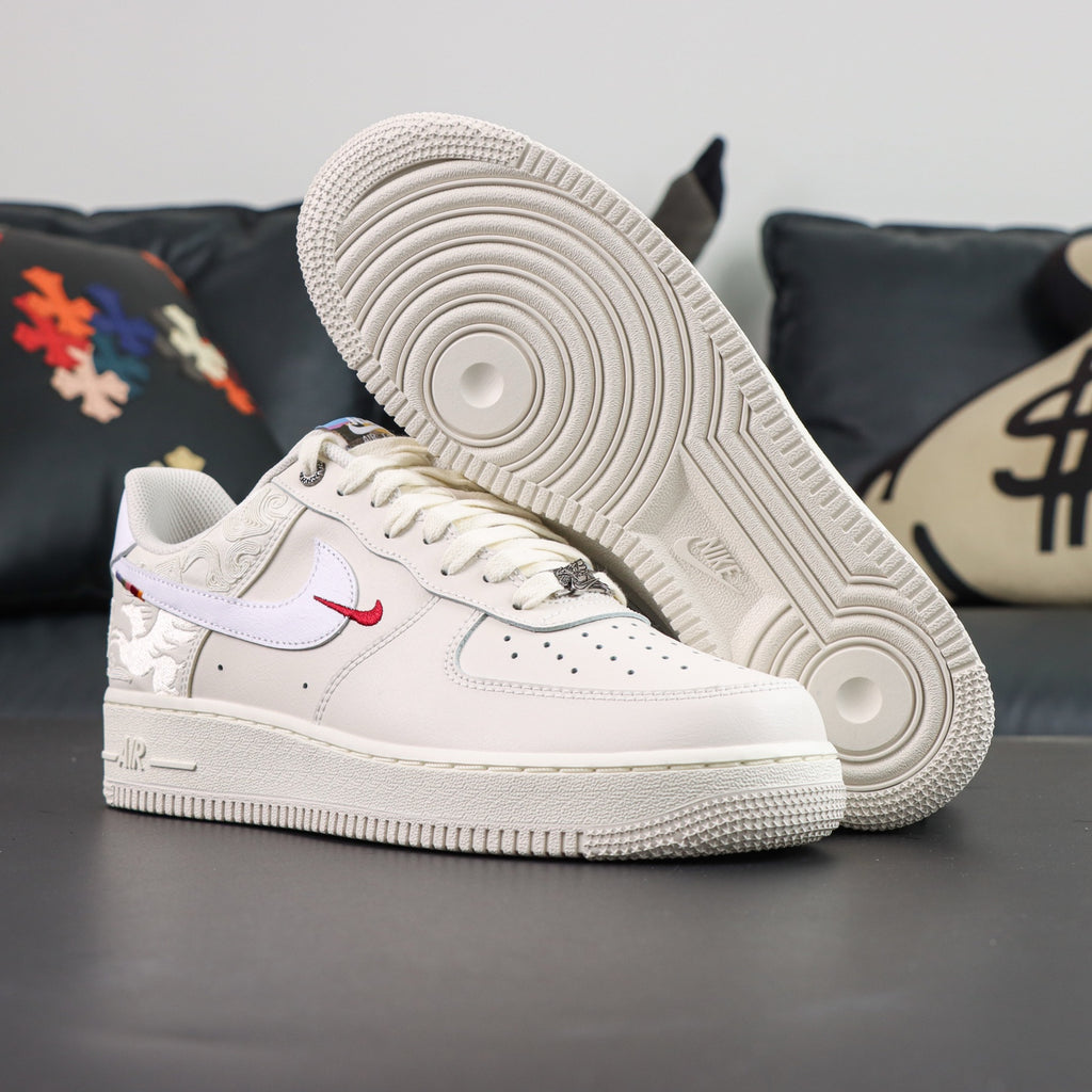 Nike Air Force 1 '07 SE 'LNY'