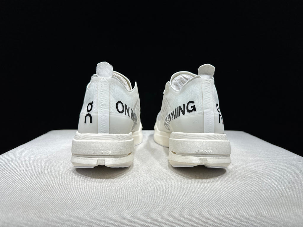 ON - Cloudboom Strike 'White | White'