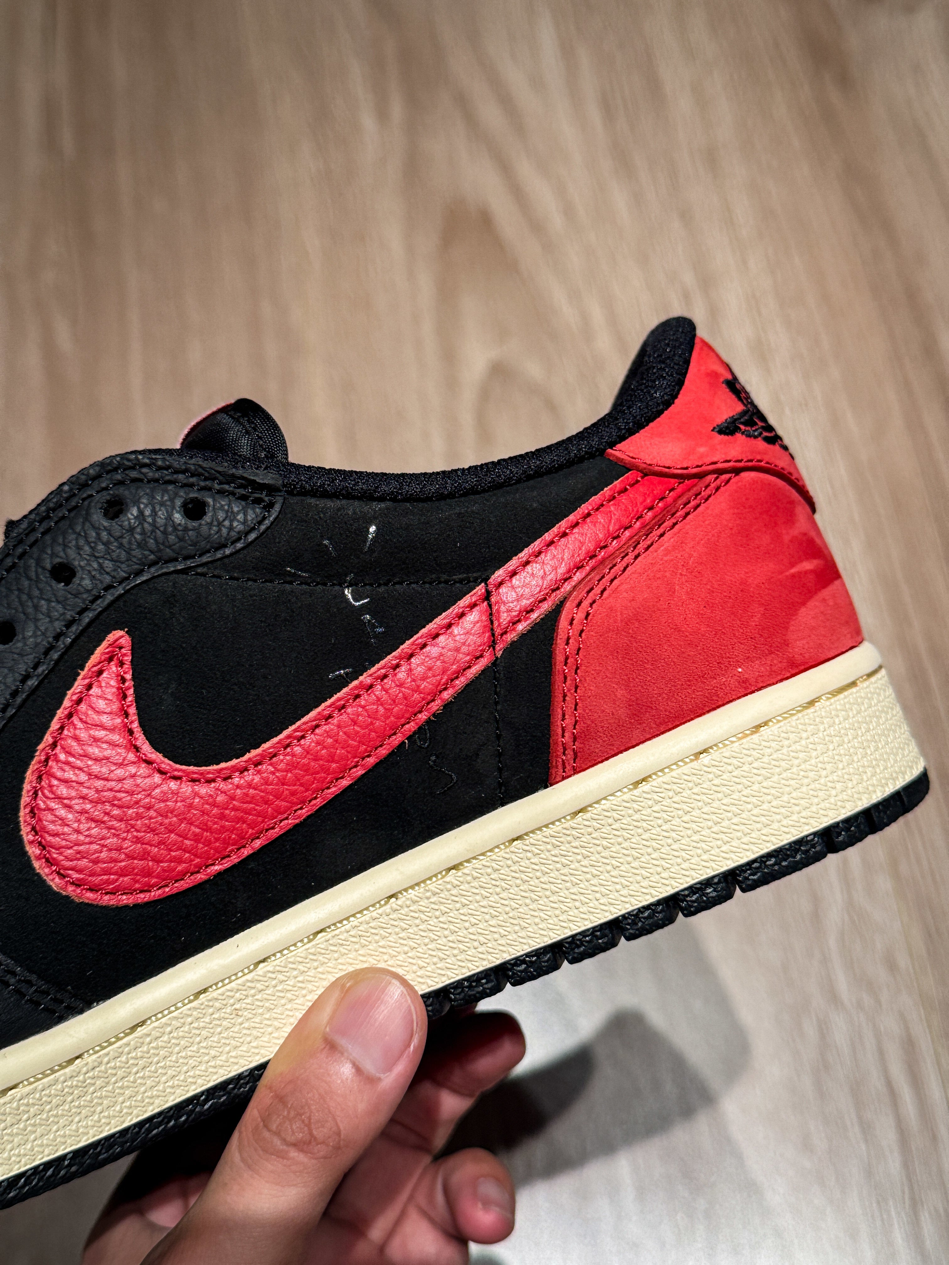 Jordan 1 Low x Travis Scott 'Bred'