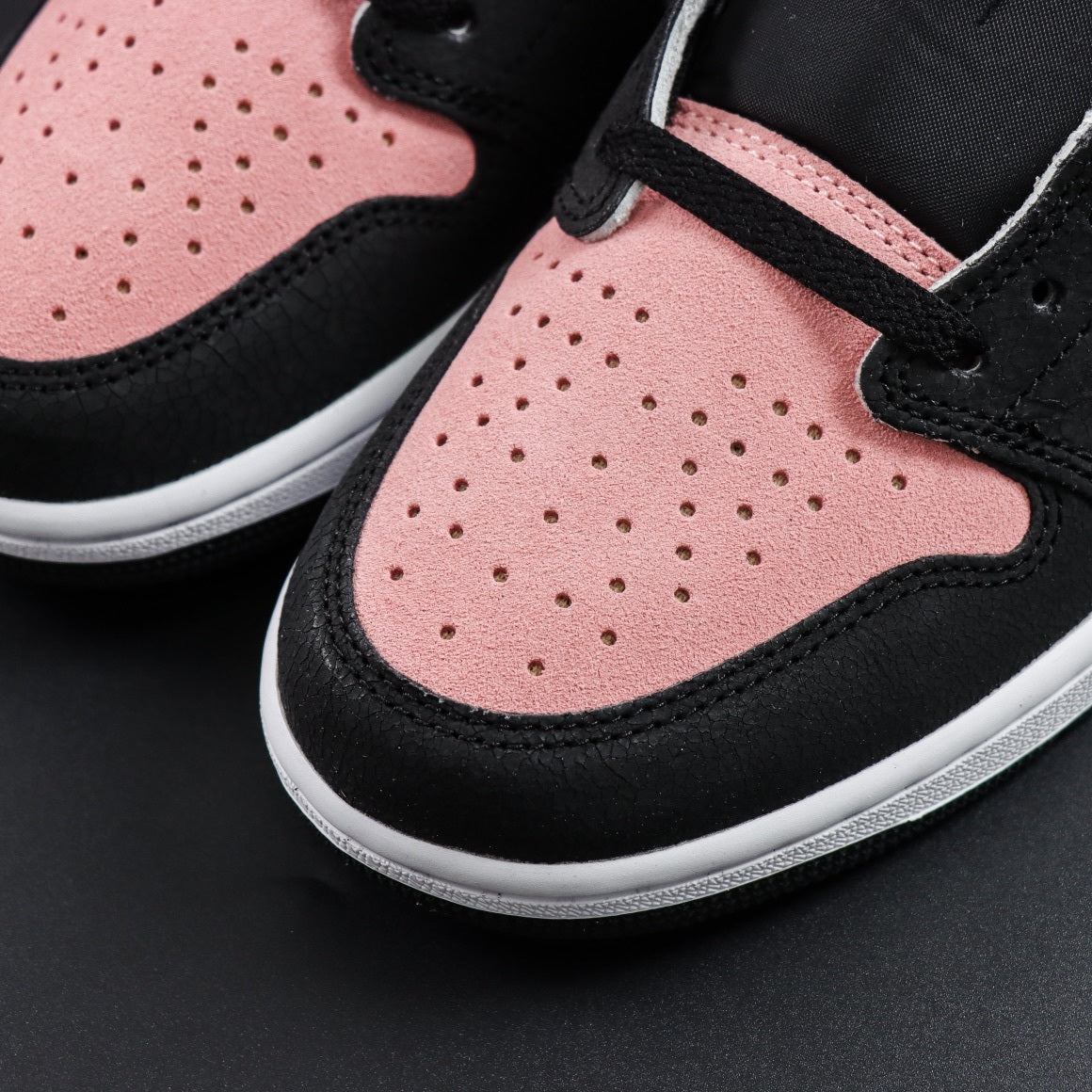 Jordan 1 Retro Low OG 'Bleached Coral'