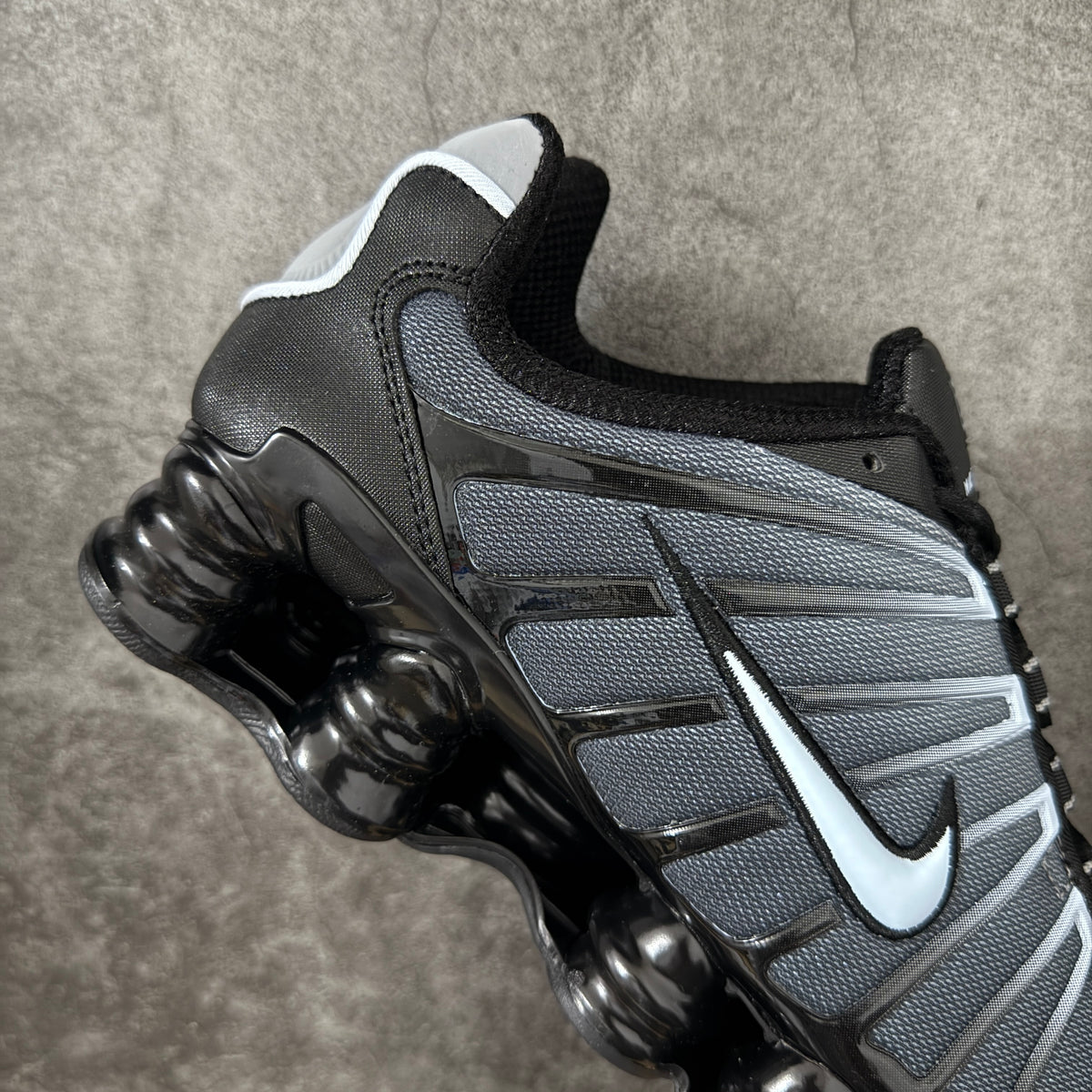 NIKE SHOX TLX Black Pure Platinum