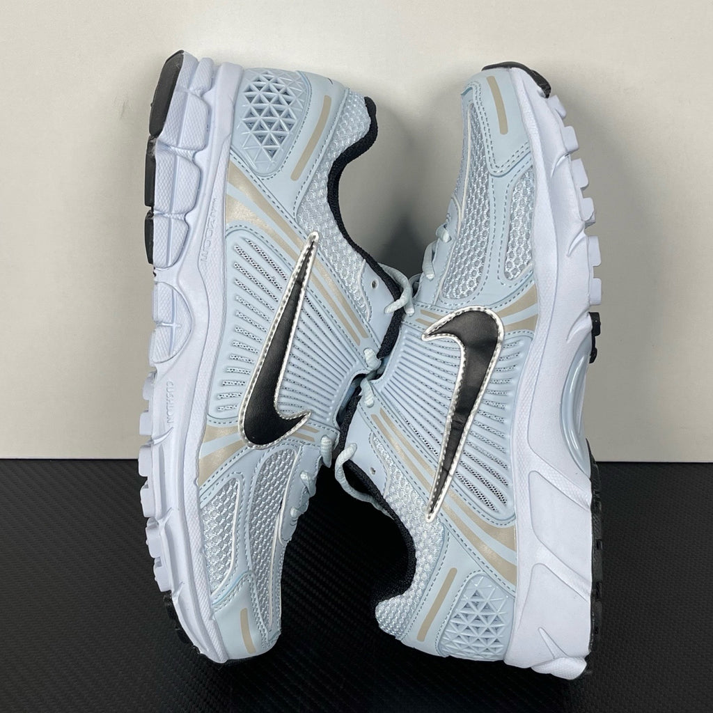 NIKE AIR ZOOM VOMERO 5 "Blue Tint"