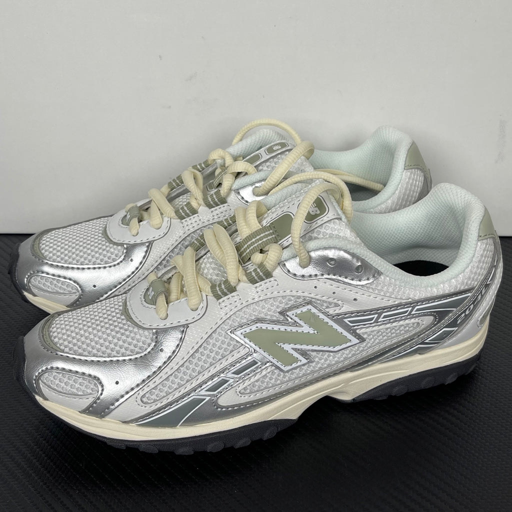 New Balance 204L Silver Metallic / Garter Snake Green