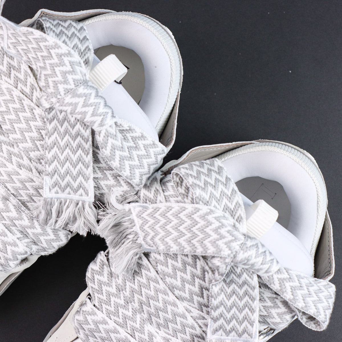 LANVIN SNEAKER Snake Laces White Grey