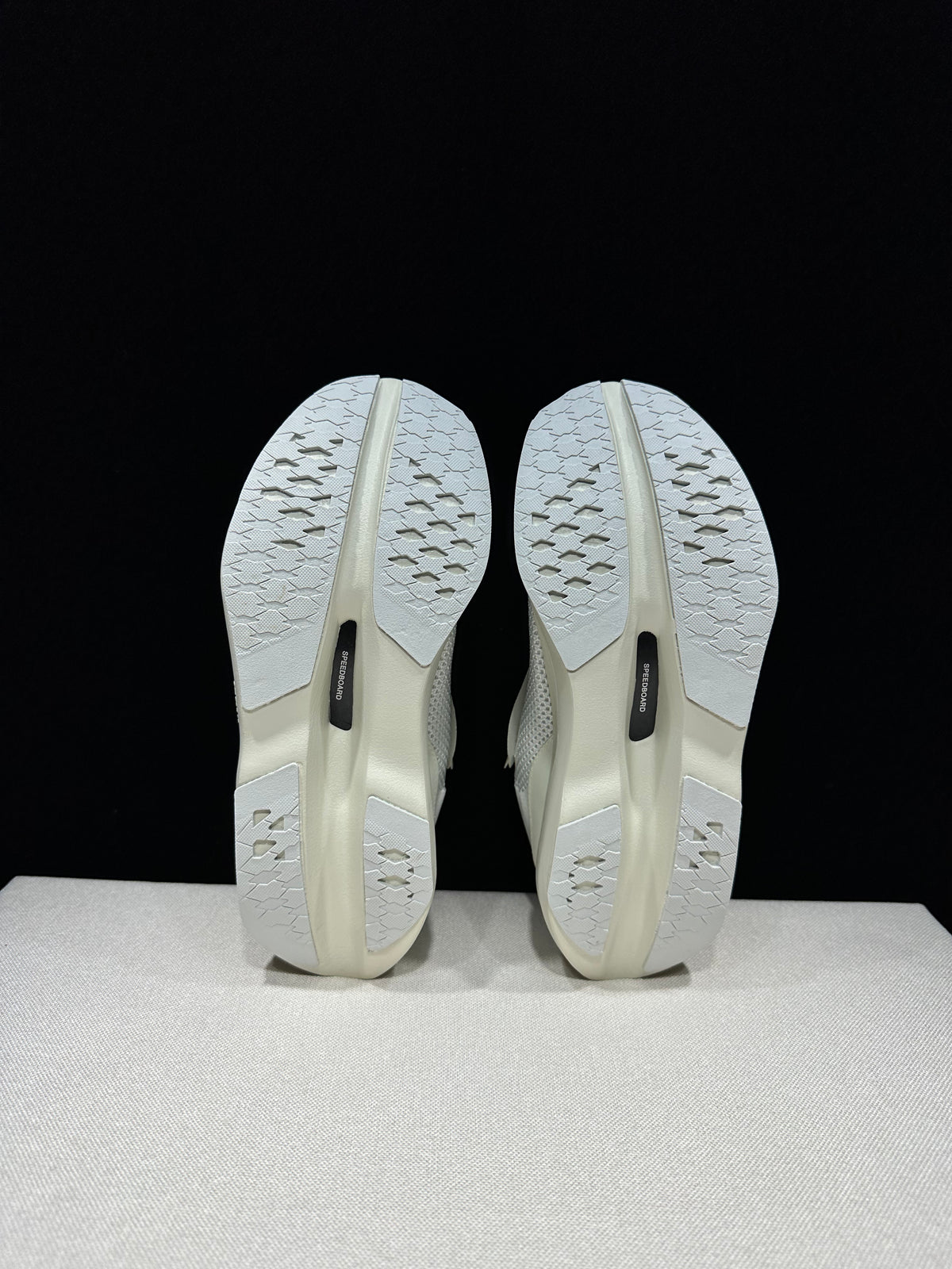 ON - CLOUDBOOM VOLT WHITE GALE