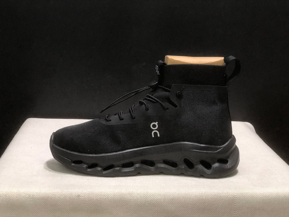 ON - CLOUDTILT HIGH ALL BLACK