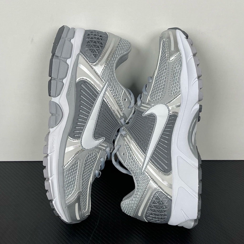 NIKE AIR ZOOM VOMERO 5 silver and grey Cool Grey, Wolf Grey, or Metallic Silver