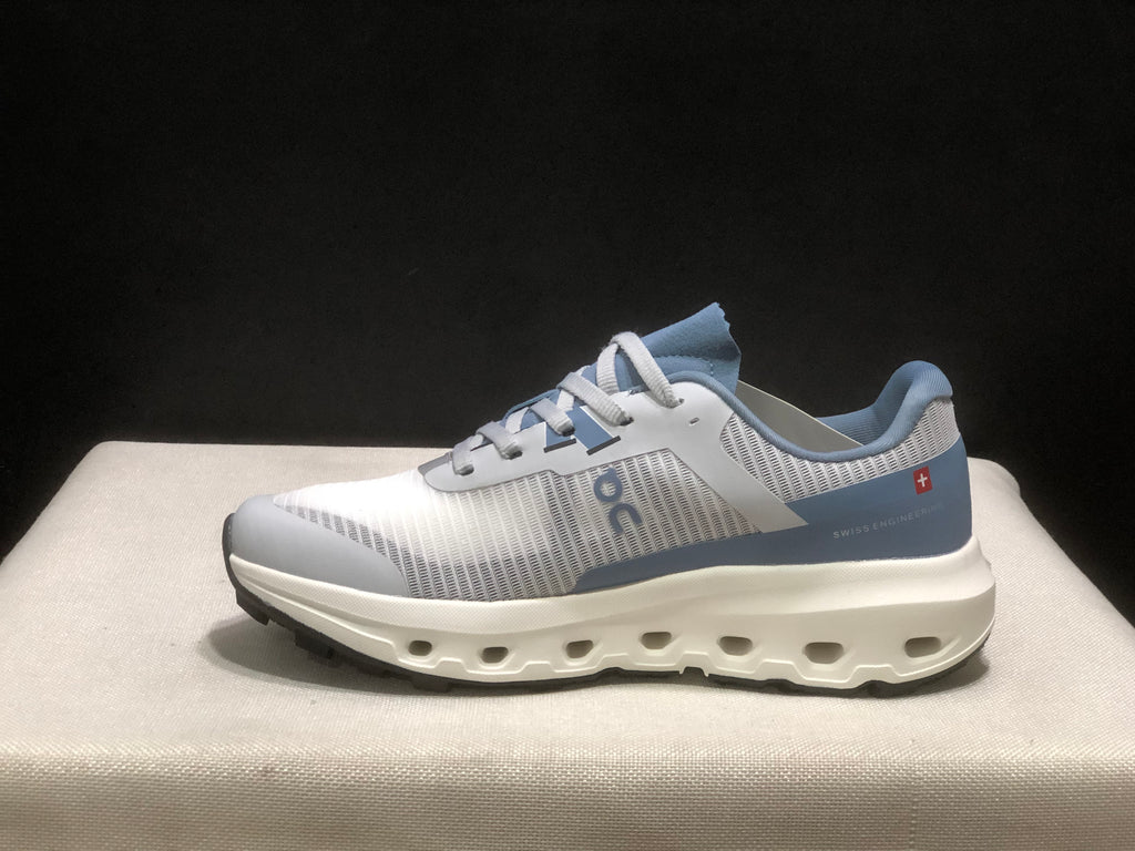 ON - CLOUDVISTA 2 blue and white mesh upper