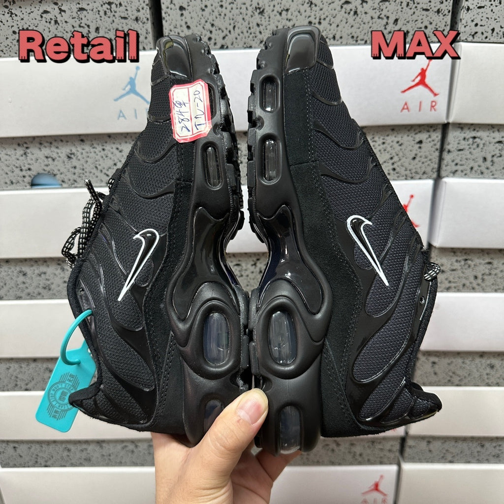 NIKE AIR MAX PLUS Unity Berlin