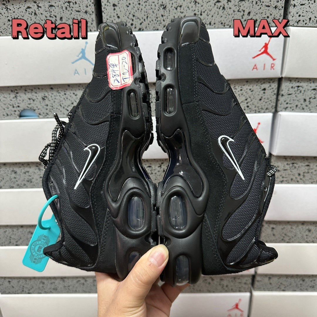 NIKE AIR MAX PLUS Unity Berlin