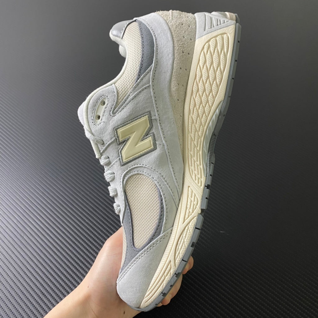 NEW BALANCE 2002R "Lunar New Year - Concrete"