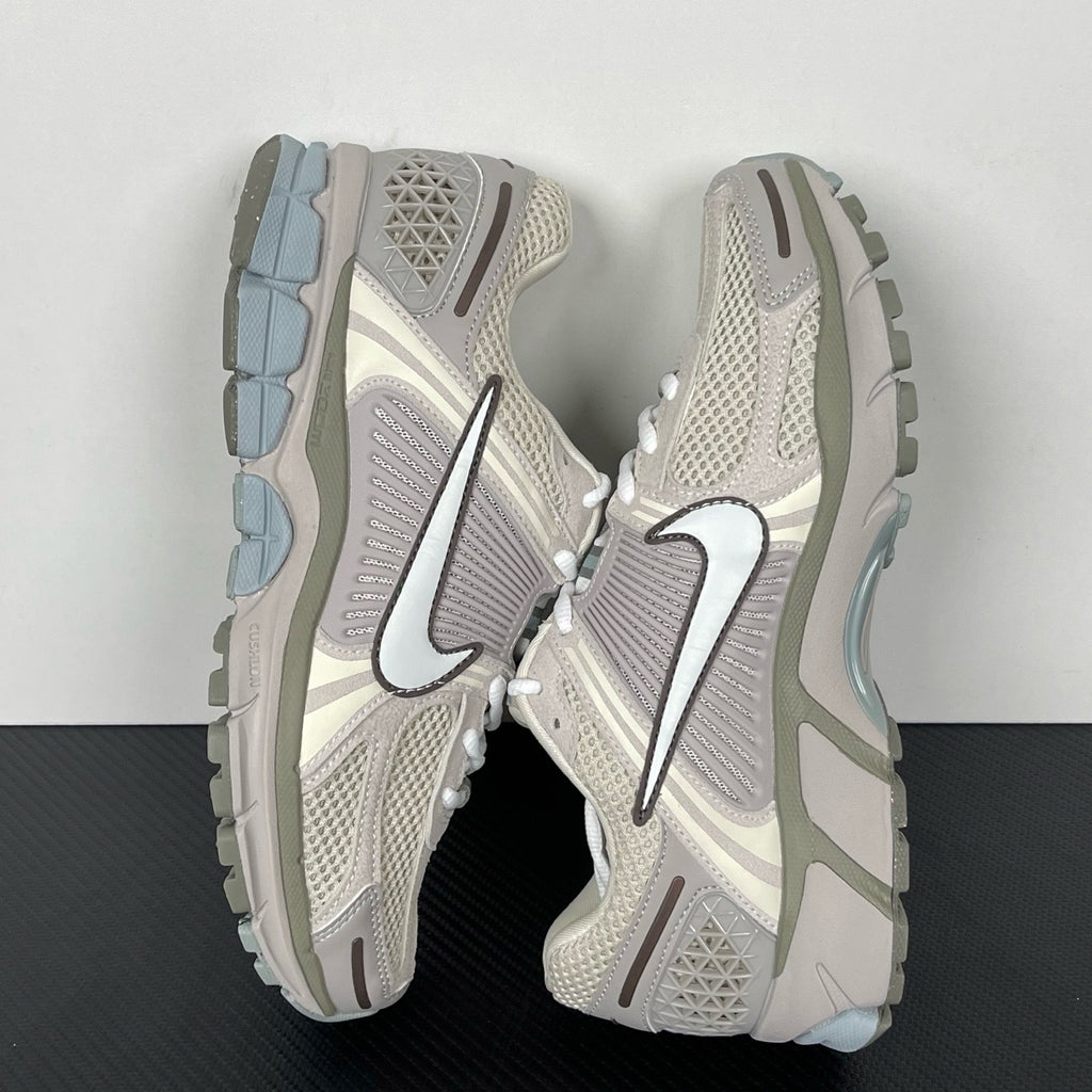 NIKE AIR ZOOM VOMERO 5 "Light Orewood Brown"