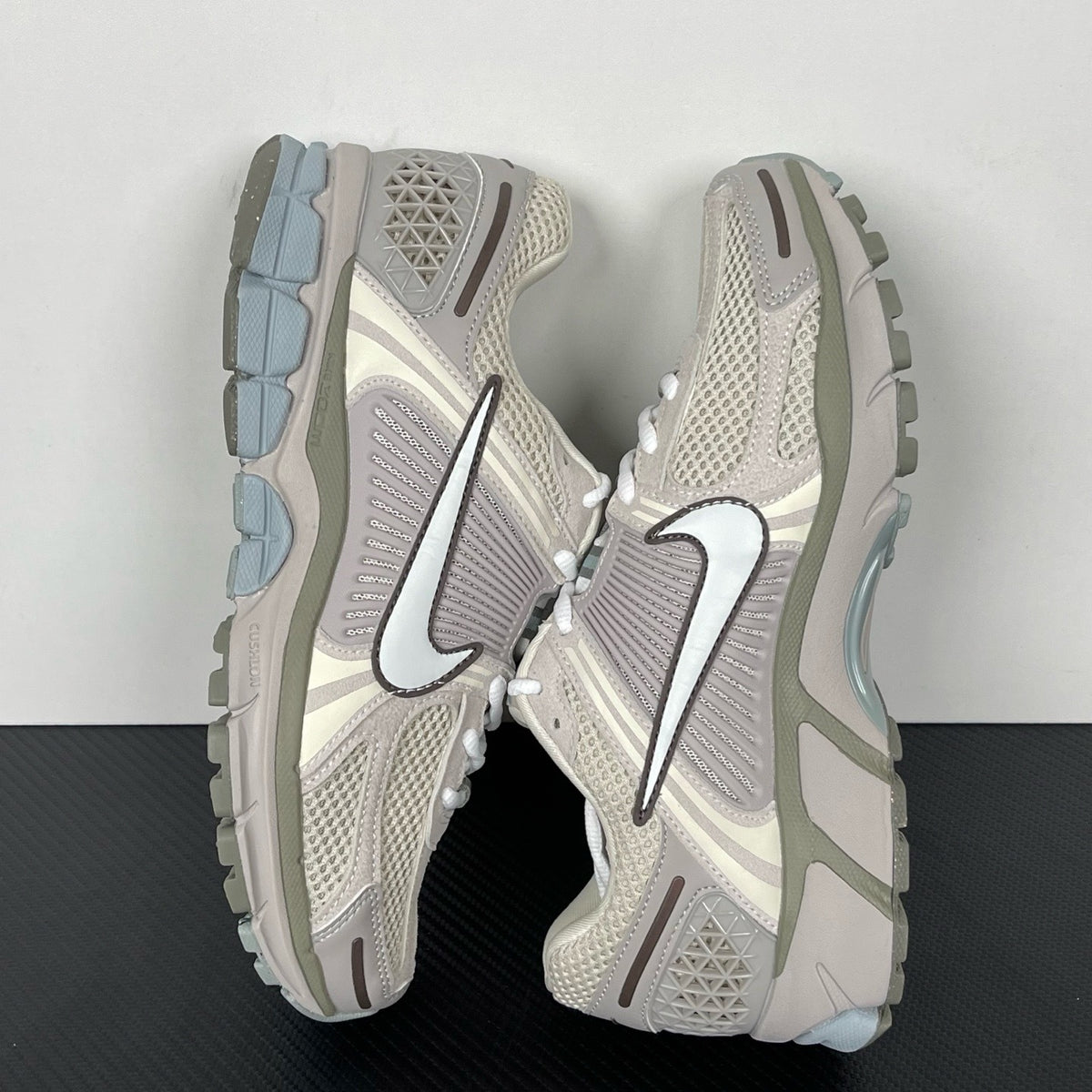 NIKE AIR ZOOM VOMERO 5 "Light Orewood Brown"
