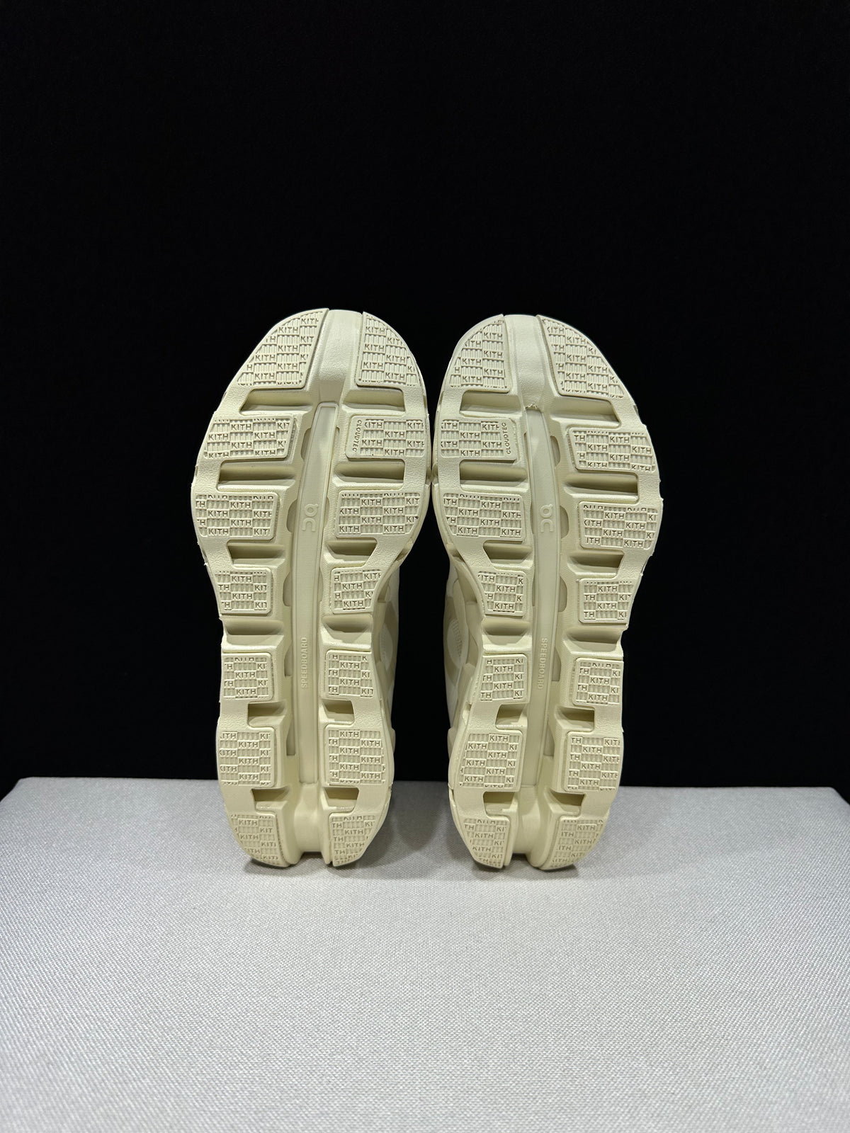 ON - KITH K TECH 1 CREAMY WHITE