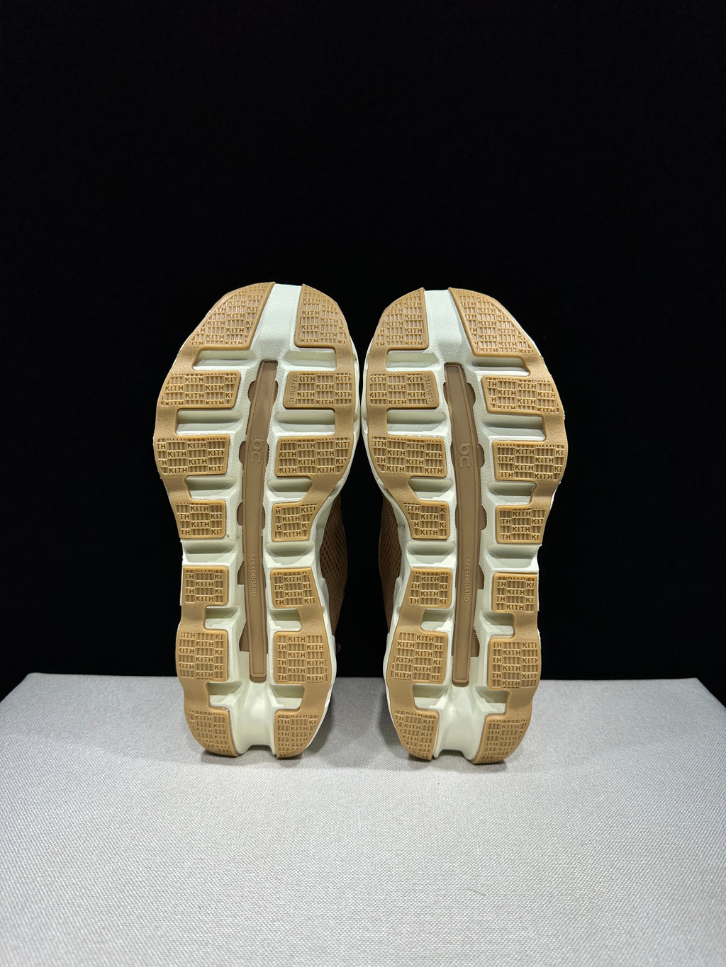 ON - KITH K TECH 2 KAQI