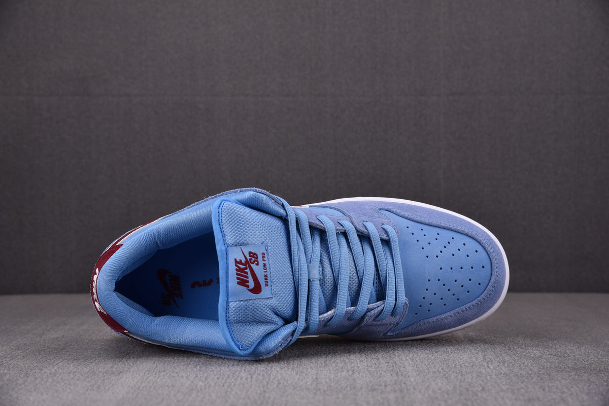 Nike SB Dunk  Low  "Philadelphia Phillies"
