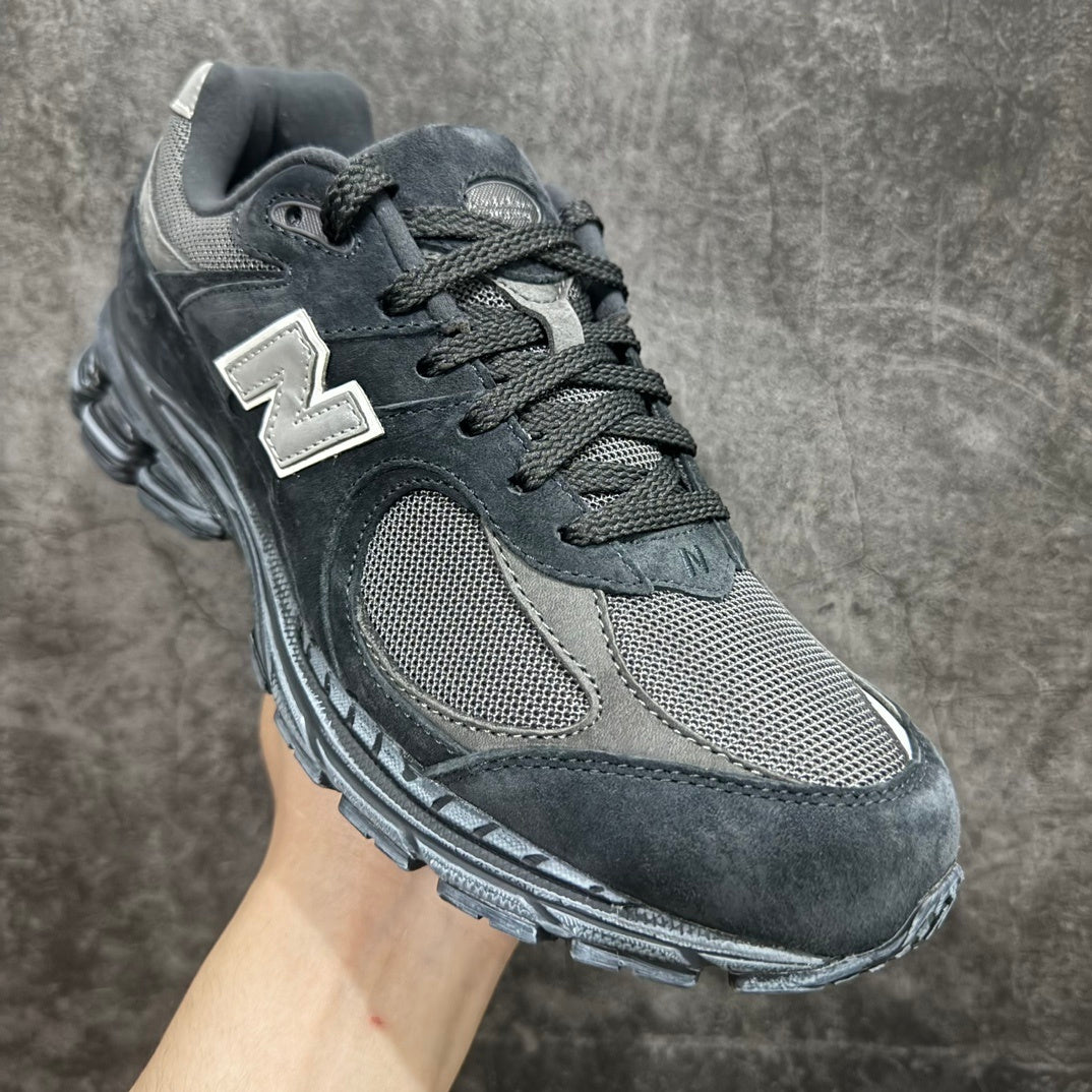 NEW BALANCE 2002R "Vintage Black Grey"