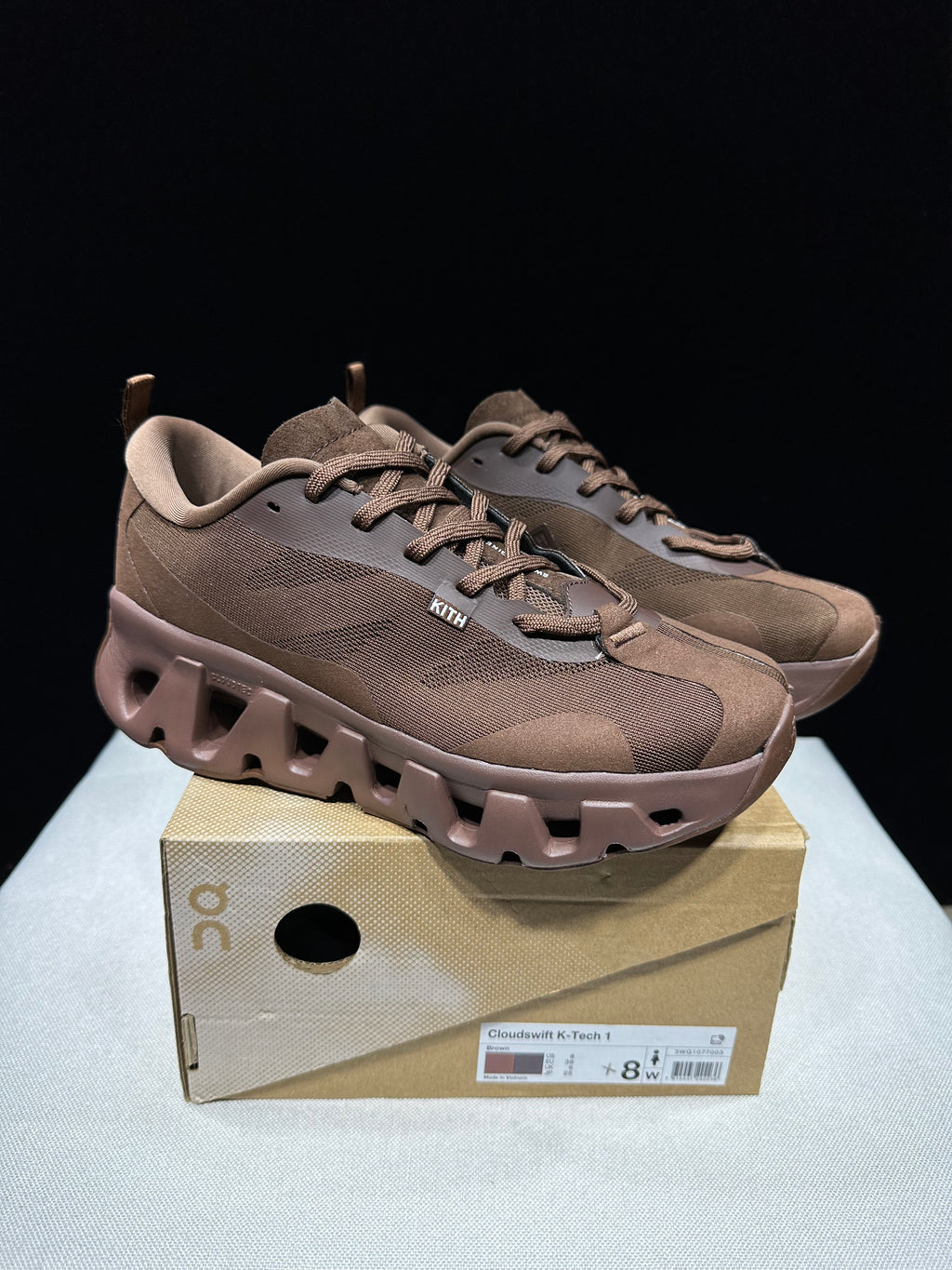 ON - KITH K TECH 1 TRIPLE BROWN