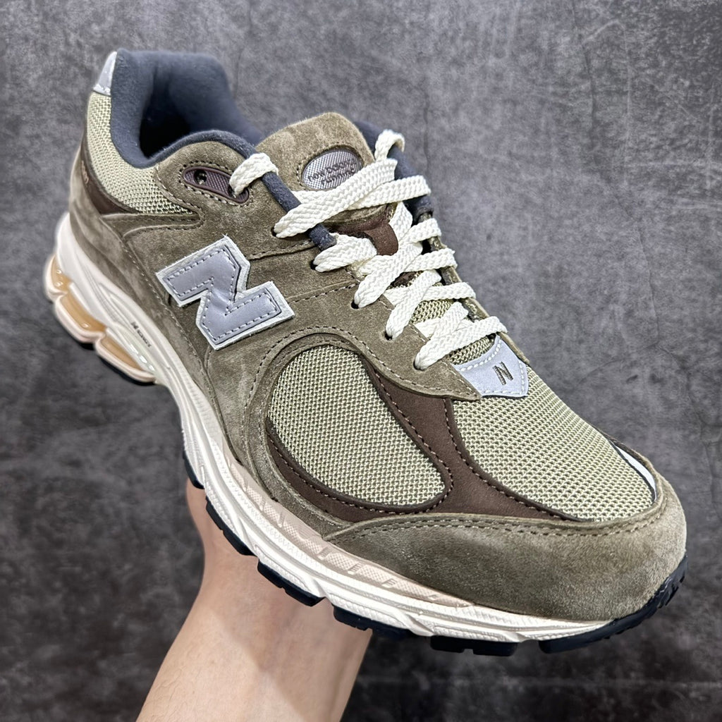 NEW BALANCE 2002R  "Dark Camo" (Olive Brown)