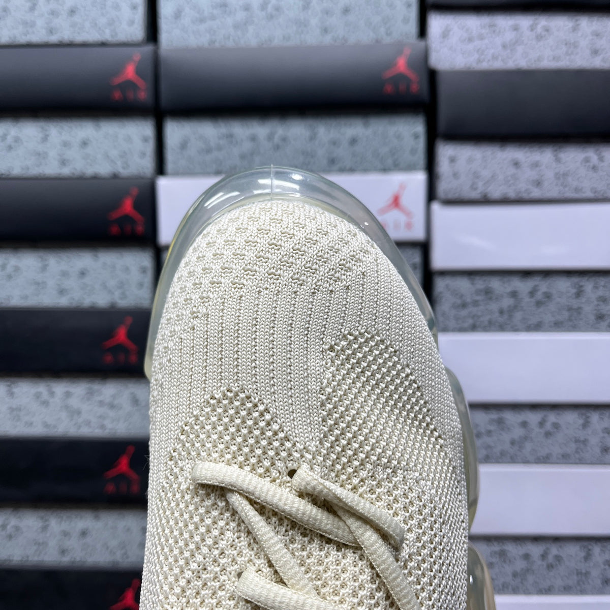 GROUND MOOPIE  Cream / Clear