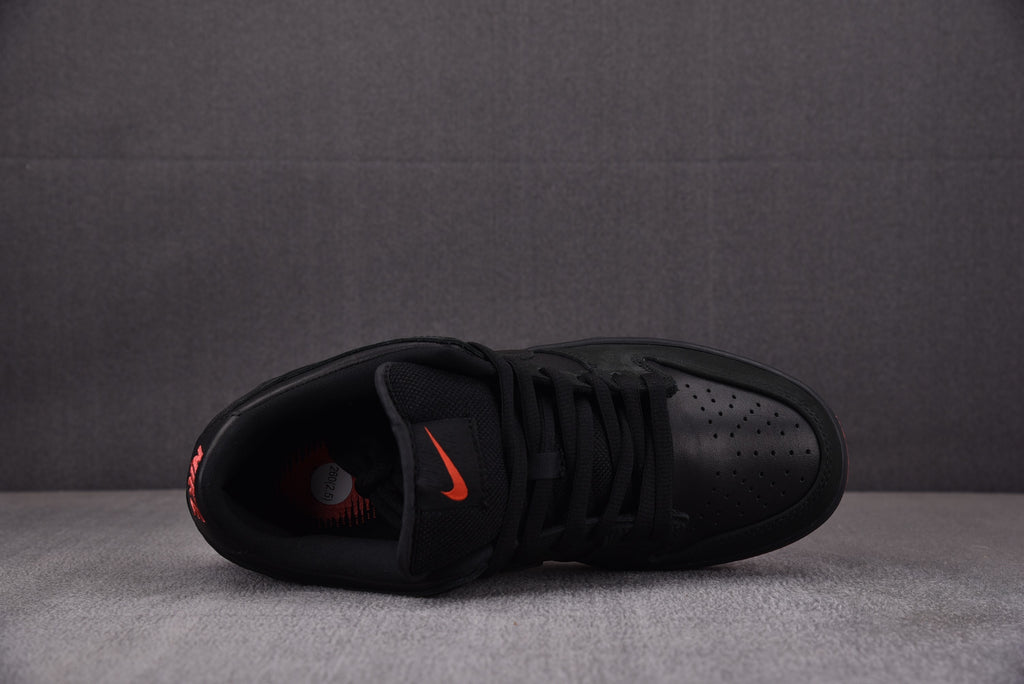 Nike SB Dunk  Low  Pro QS "Black Pigeon"