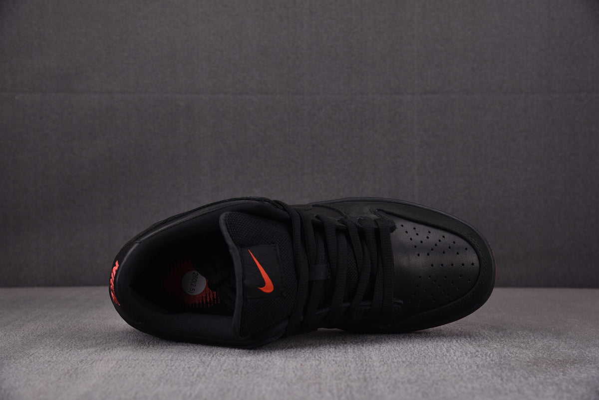 Nike SB Dunk  Low  Pro QS "Black Pigeon"