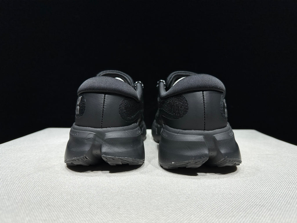 ON - CLOUDSOMA BLACK